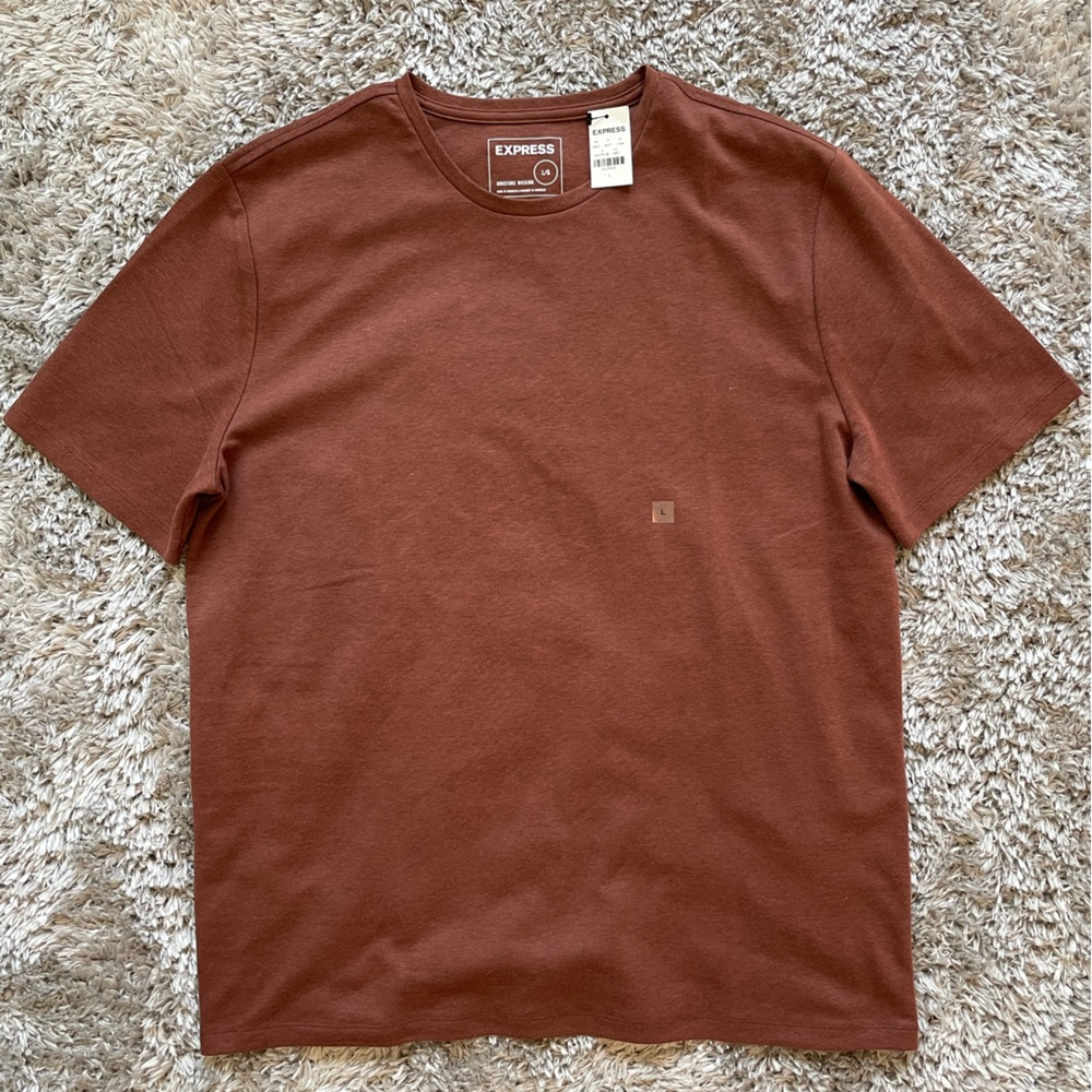 Express moisture wicking shirt